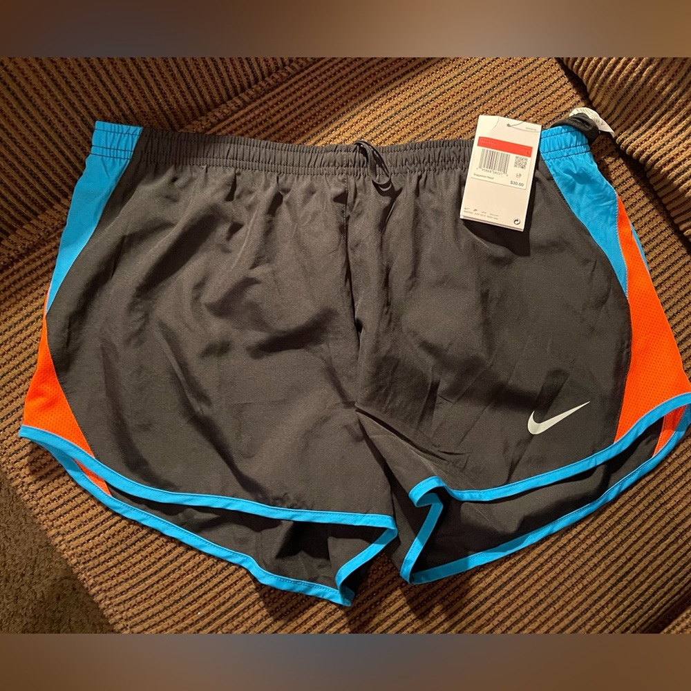Nike Running Shorts Dri Fit Size Large NWT